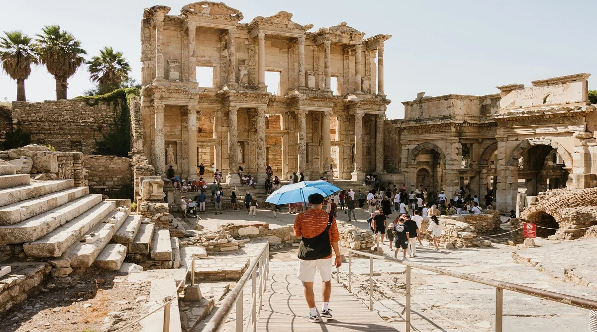 travel etiquette tips for respectful visitors exploring a cultural destination abroad