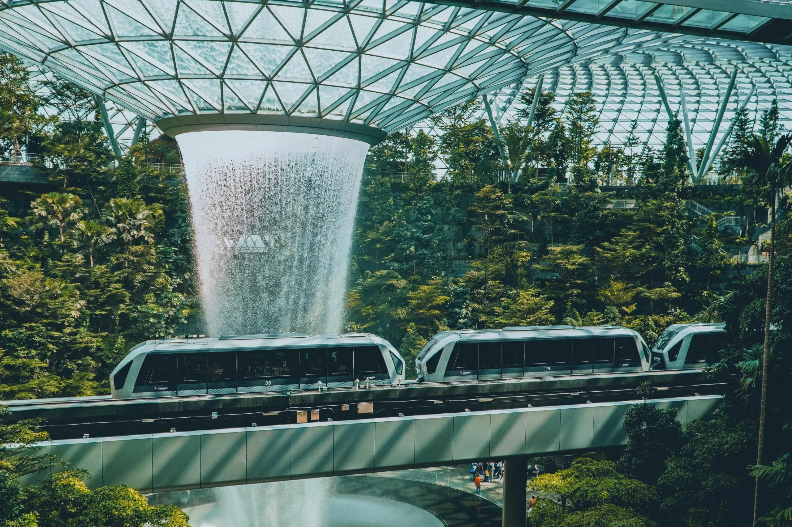 Singapore-public-transport-scene-in-a-Singapore-travel-guide-for-first-time-visitors-scaled What First-Time Visitors Should Know About Singapore Before They Go