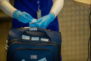 low-cost-flight-habits-showing-a-traveler-checking-baggage-fees-before-booking-airfare-300x200 8 Low-Cost Flight Habits That Help Travelers Avoid Paying More Than Expected