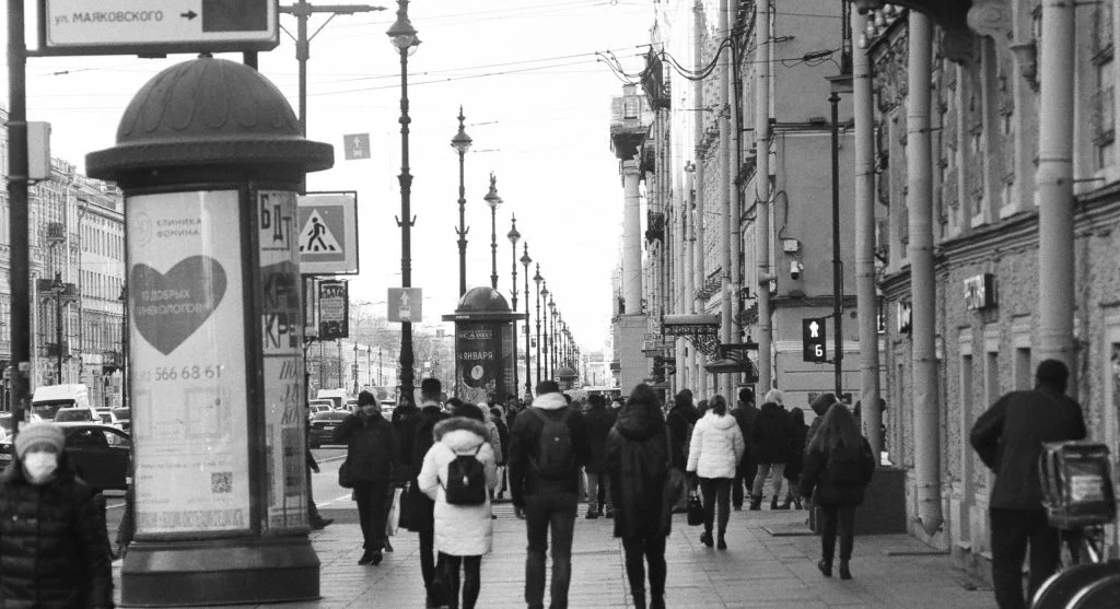 pexels-photo-11921586-scaled 8 Low-Profile Travel Habits That Help Visitors Blend In More Respectfully Abroad