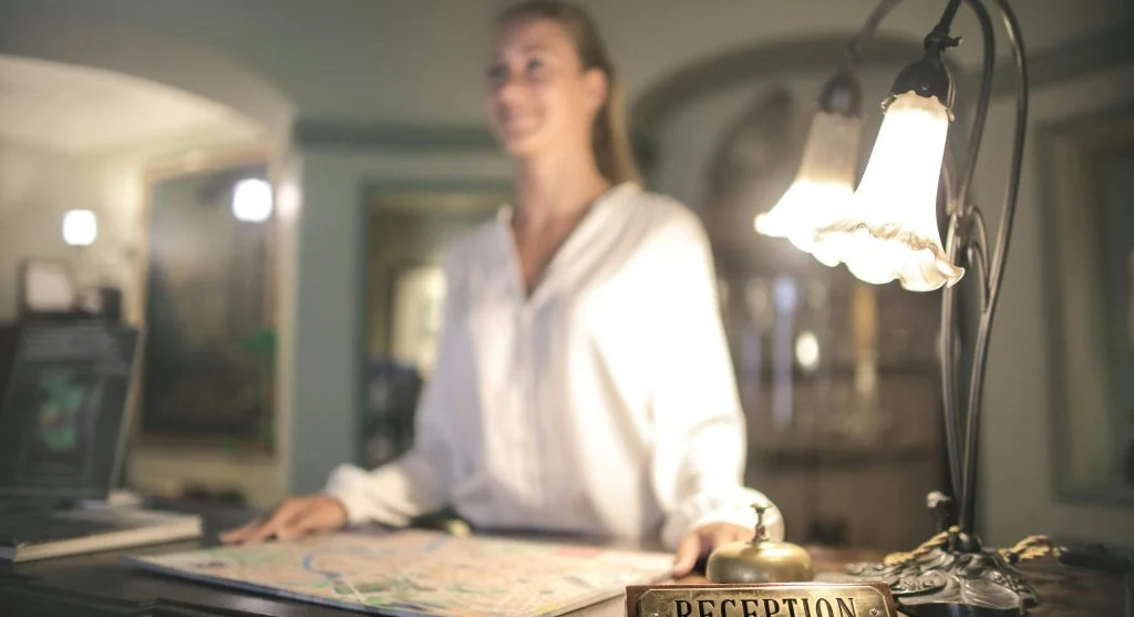 pexels-photo-3771811-scaled 8 Hotel Check-In Habits That Help Solo Travelers Feel More Settled in a New Place