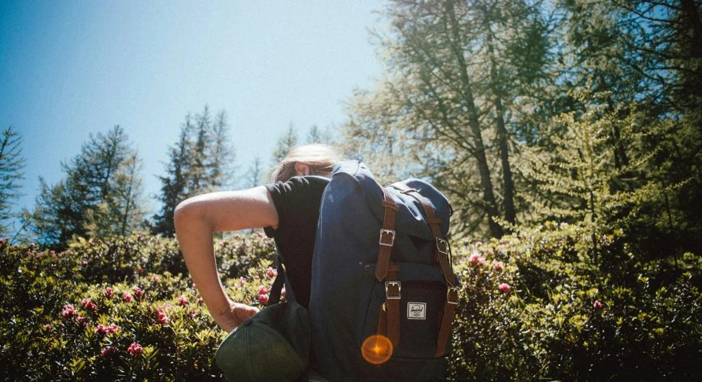 pexels-photo-5415425-scaled 8 Trail Break Habits That Help Outdoor Travelers Stay Steadier on Longer Hikes