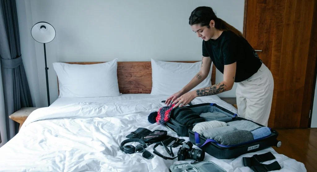 pexels-photo-9185808-scaled 8 Hotel Check-In Habits That Help Solo Travelers Feel More Settled in a New Place