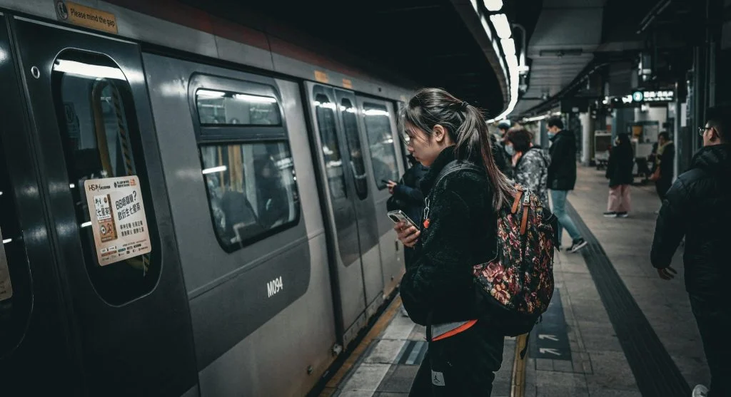 pexels-photo-19585349-scaled 8 Public Transport Etiquette Habits That Help Travelers Blend In More Respectfully