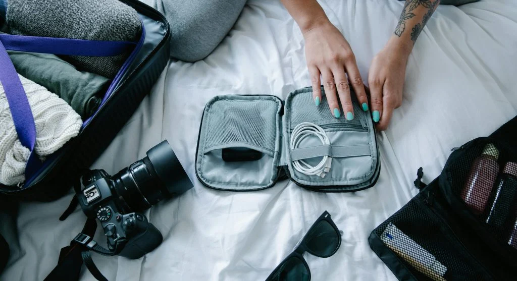 pexels-photo-9185851-scaled 8 Transfer-Day Habits That Help Travelers Stay More Organized Between One Stop and the Next
